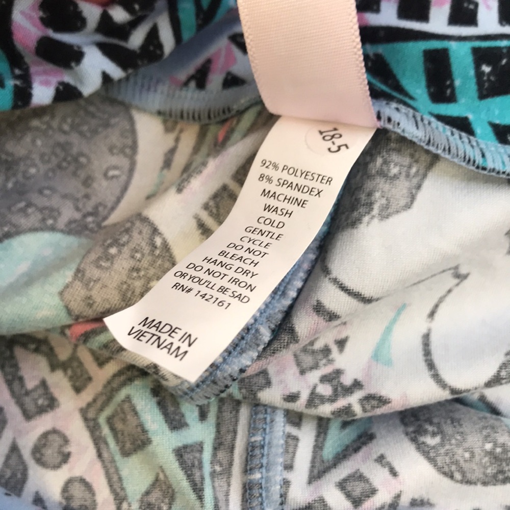 Disney’s Minnie Mouse Super Soft LuLaRoe Leggings - Picture 4 of 5